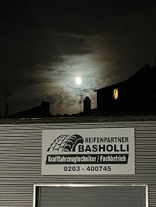 KFZ-Reifenpartner Basholli Techniker Fachbetrieb