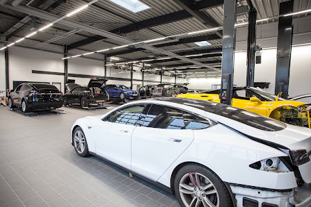 Tesla Approved Bodyshop Witten / Hattingen / Bochum / Dortmund - Unfallreparatur