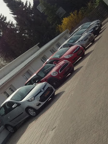 DeluxeCarOutlet An&Verkauf Gebrauchtwagen Fahrzeugaufarbeitung Fahrzeugservice