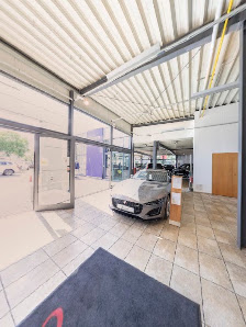 Volvo, Land Rover & Jaguar Autohaus La Linea