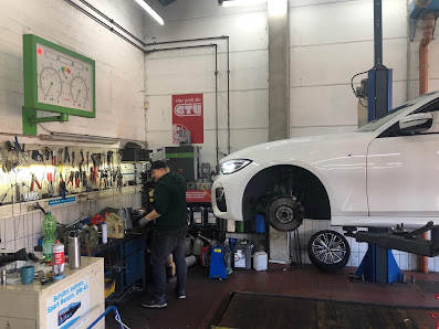Premio P. Kemper Reifen + Autoservice GmbH | KFZ-Werkstatt