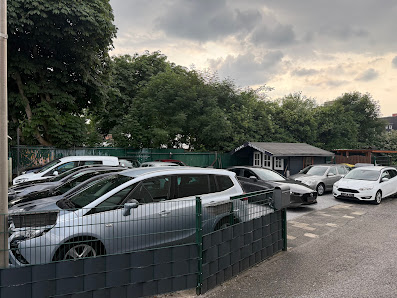 Stern Automobile