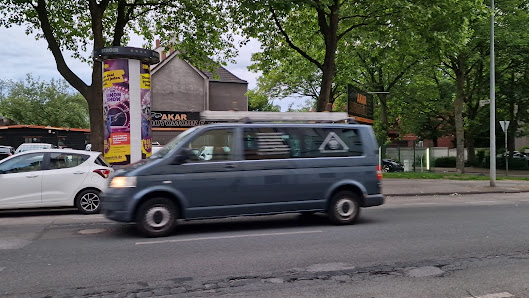Akar Automobile