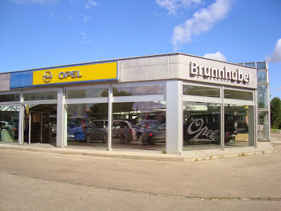 Freie Tankstelle im Autohaus Brunnhuber