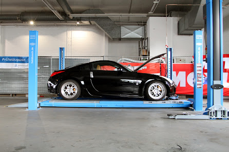 AUTOSALON ÖZKAN + Hobbywerkstatt
