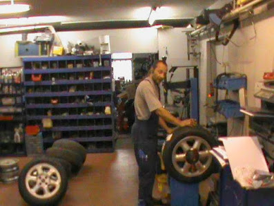 Olsens Schrauberhalle - Selbsthilfewerkstatt