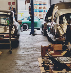 LEGENDARY CARS