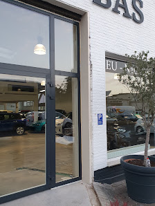 Autohaus Bas - Ihr Tesla Spezialist - NRW -