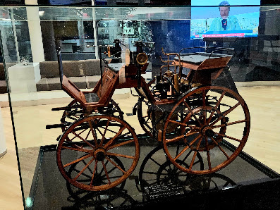 Mercedes-Benz Hereinnahme-Center