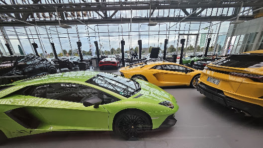 Lamborghini Stuttgart Meilenwerk