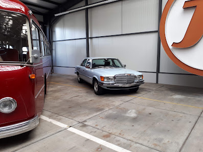 BusStore