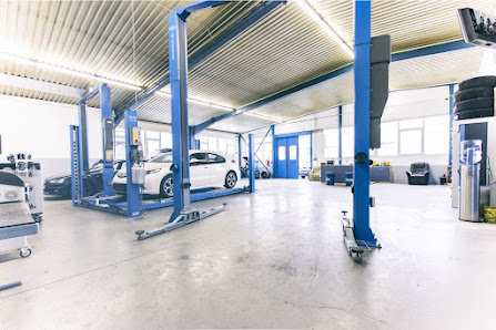 KFZ Werkstatt und Mietwerkstatt Walth