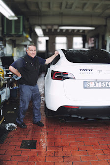 ProCar Automobile