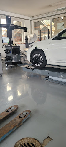 CARMONA GmbH - TESLA Body Shop