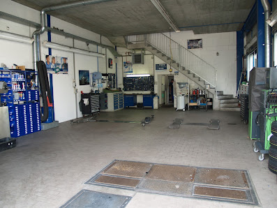 Auto-Dümpelfeld GmbH