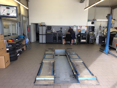 Premio Reifen + Autoservice Knippschild