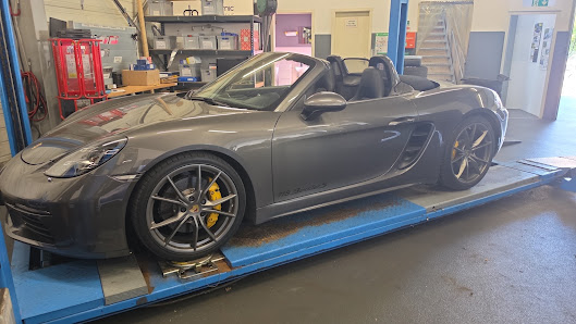 dynamic-automotive GmbH