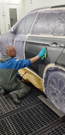 Süß GmbH Karosserie- und Lackierzentrum - Tesla Approved Body Shop