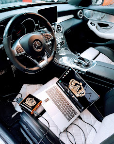 Royal Car Design