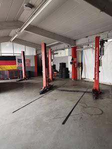 Schrauberhalle KFZ Mietwerkstatt