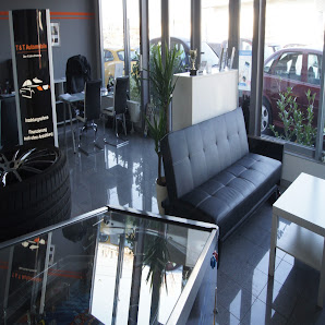 T & T Automobile