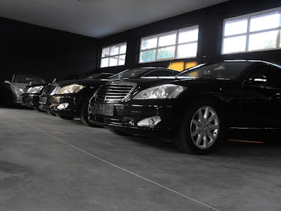 Moser & Cie. GmbH Exclusive Automobile & Sonderschutzfahrzeuge