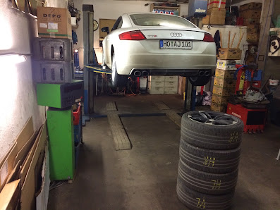 Fred's Garage