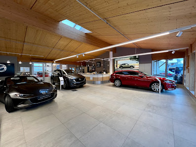Autohaus Konietzny GmbH Mazda und Isuzu Händler, Unfallinstandsetzung/ Service für alle Marken im Oberland