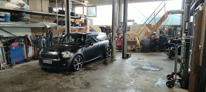 Papillo Garage