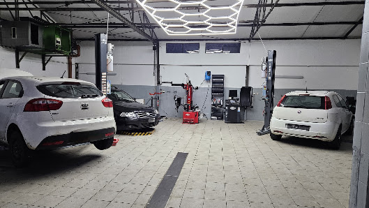 AutoService Lukas Weber-Radmacher