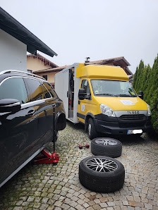 KFZ-Teile und Reifendienst Helminger