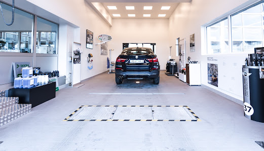 BMW Auto-Hübner GmbH & Co. KG