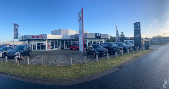Motor Company Oranienburg: Toyota / Mazda