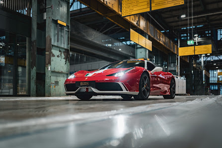 Autohaus Blöchl GmbH - Showroom Motorworld München