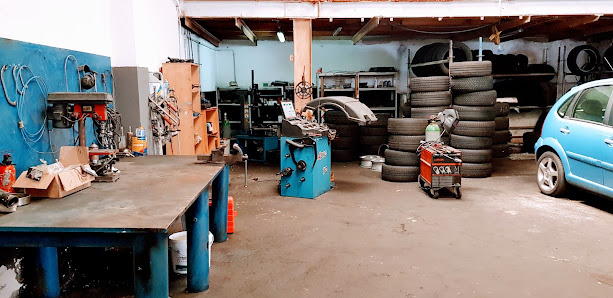 KFZ Werkstatt. IDEAL SelbsthilfeAutowerkstatt
