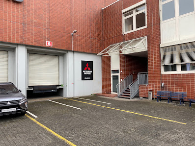 Mitsubishi Akademie