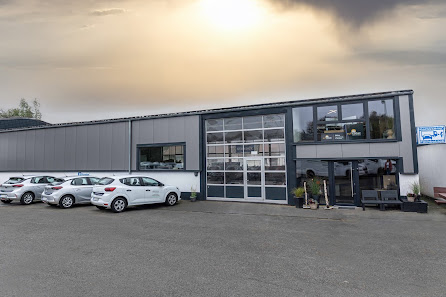 Momberger – Lack & Technik (Hauptstelle in Alsfeld)