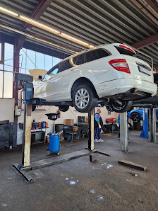 Autoselbsthilfewerkstatt Oststeinbek