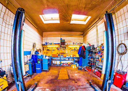 Benzer Automobile