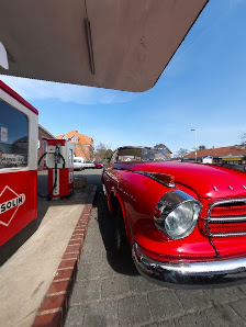 Borgward, Gasolin Tankstelle