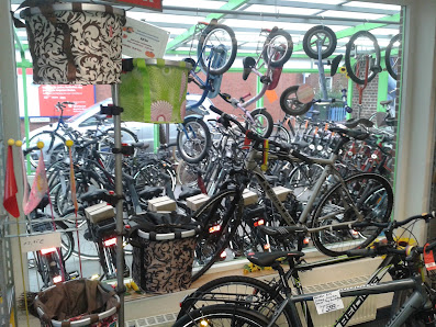 Alfred Metz Auto- und Motorradhaus