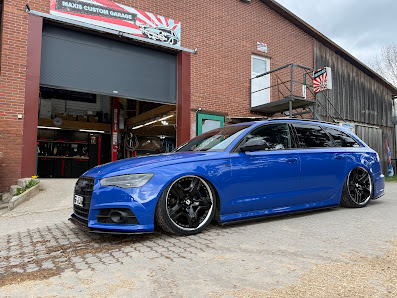 Maxis Custom Garage