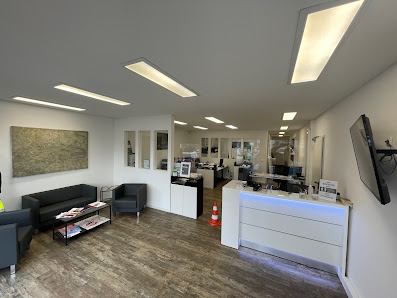 Esser GmbH Karosserie- und Lackierfachbetrieb, TESLA APPROVED BODY SHOP