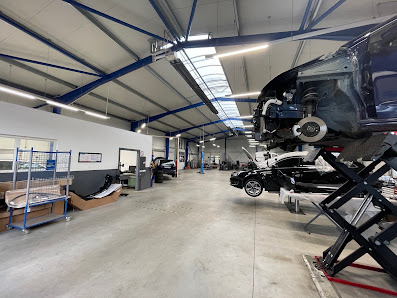 Esser GmbH Karosserie- und Lackierfachbetrieb, TESLA APPROVED BODY SHOP