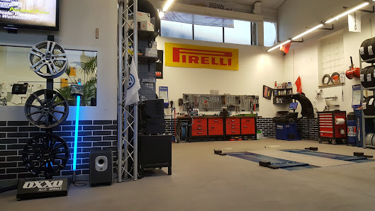 Ihr kompetenter Partner für Reifen, Felgen, Zubehör, Reparatur, Service und Beratung rund um Ihr Fahrzeug.