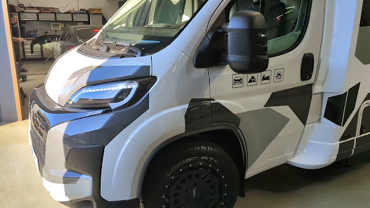 M&D exclusive cardesign