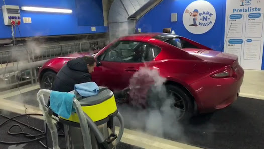 Park-N-Wash Frankfurt am Main - MyZeil | Autoaufbereitung – Handwäsche – Smart Repair – Folierung