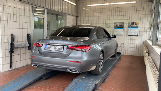 Mercedes-Benz Herbrand in Geldern (Pkw Werkstatt)