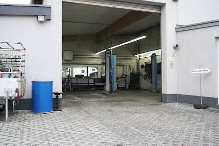 Kfz-Technik Mann