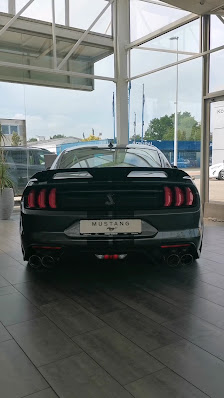 • Autohaus Königs GmbH & Co KG – Heinsberg – US-Cars NRW – FORD – Gebrauchtwagen – Lincoln– Unfallschaden Reparatur